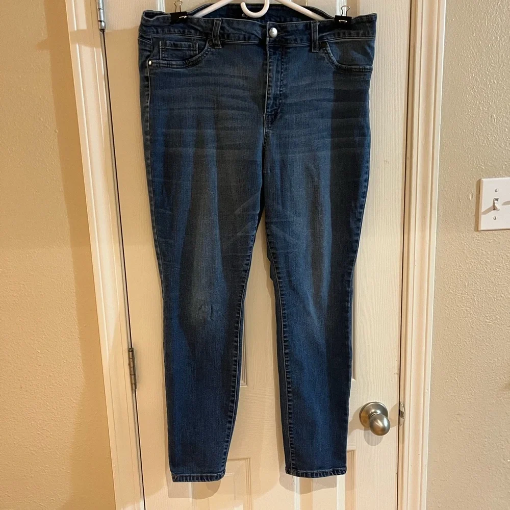 D. Jeans Women's Sz 16 Straight Leg Cotton Blend Denim Blue - Picture 1 of 5